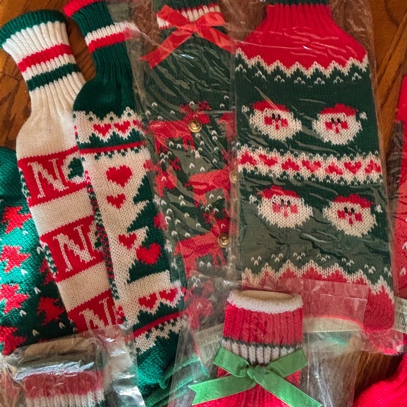 12 CHRISTMAS BOTTLE SWEATERS - Picture 8 of 10